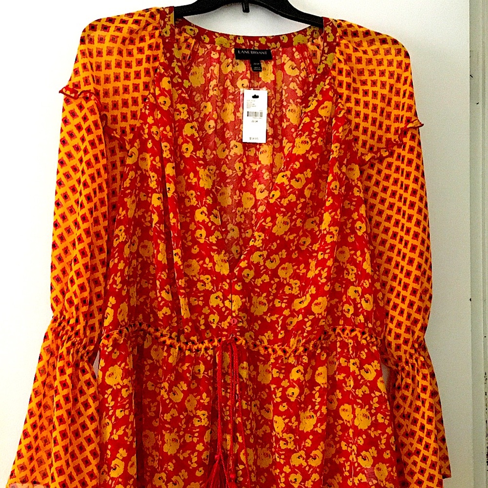Super cute boho styled top.
